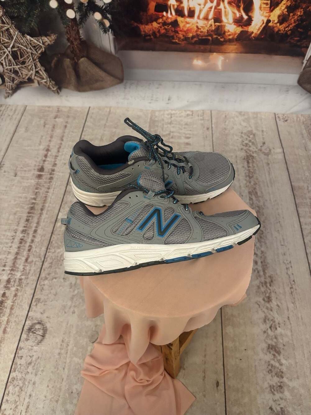 New Balance 410 Size 8 Gray Blue Running Shoes